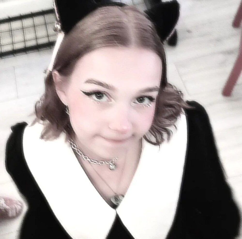 -teenytiny- Chatroom