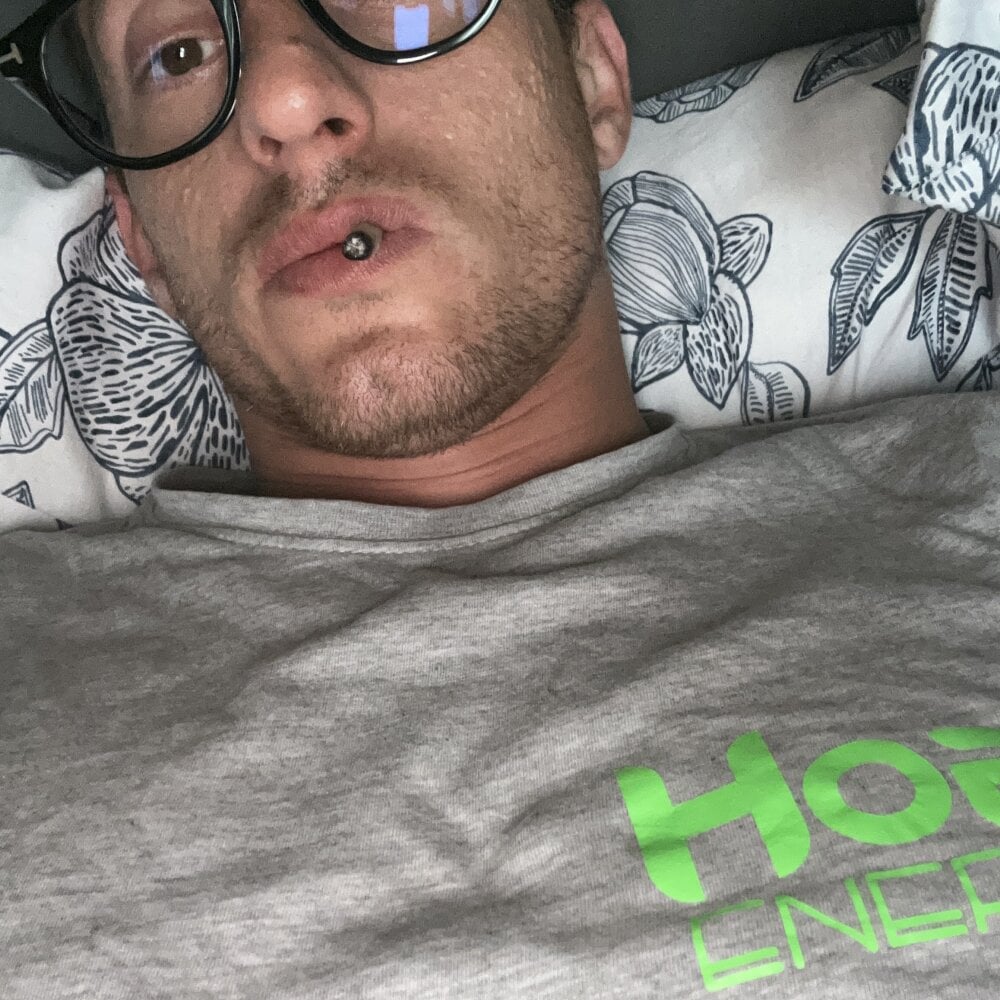 -xxxtoyboyxxx- Chatroom