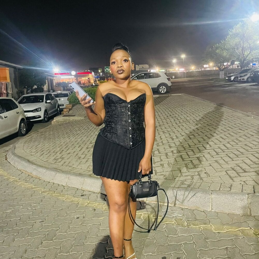 09slambitch Chatroom