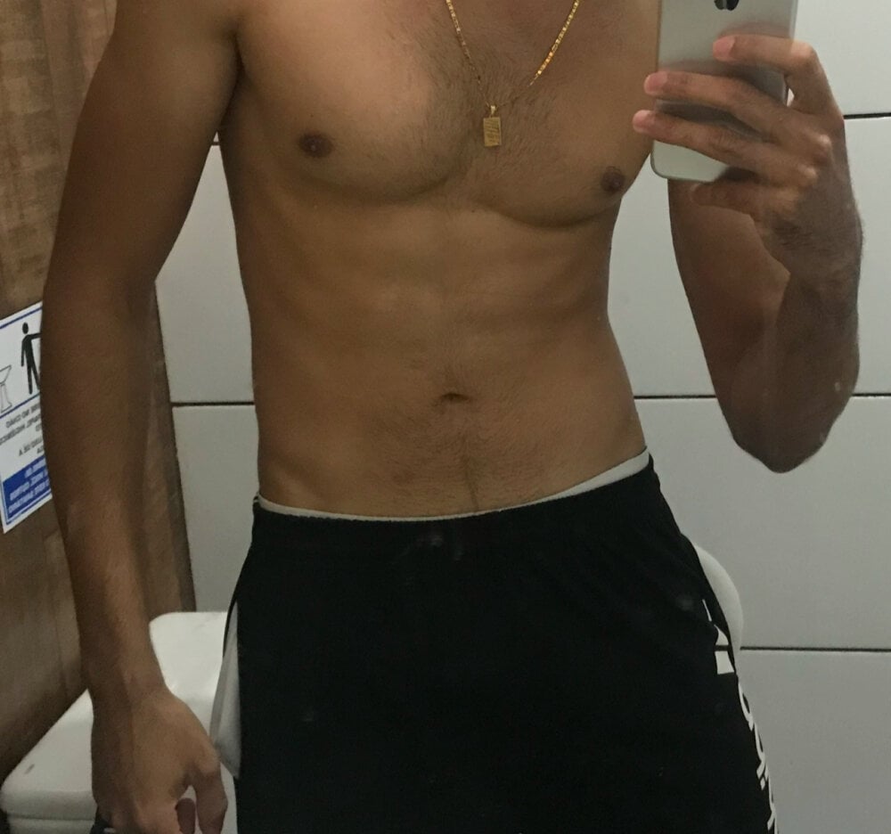 25brazilianboy2 Chatroom