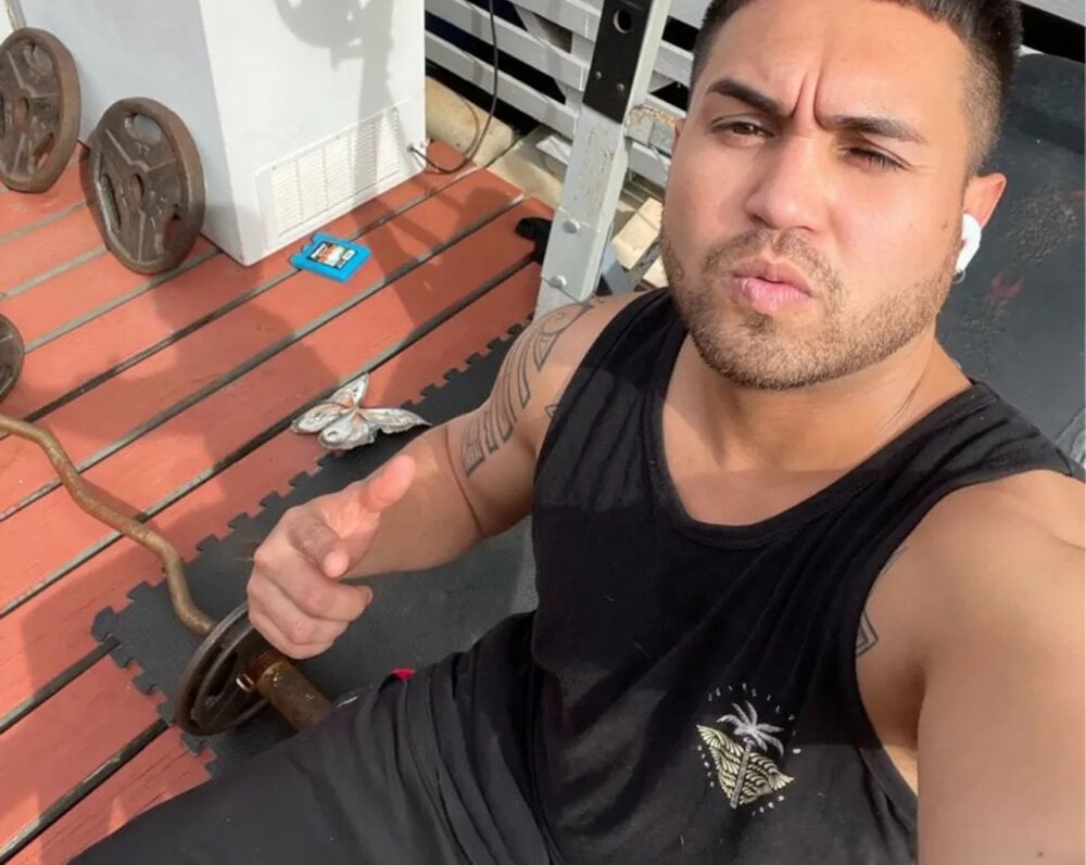 8N0Make8Laik Chatroom