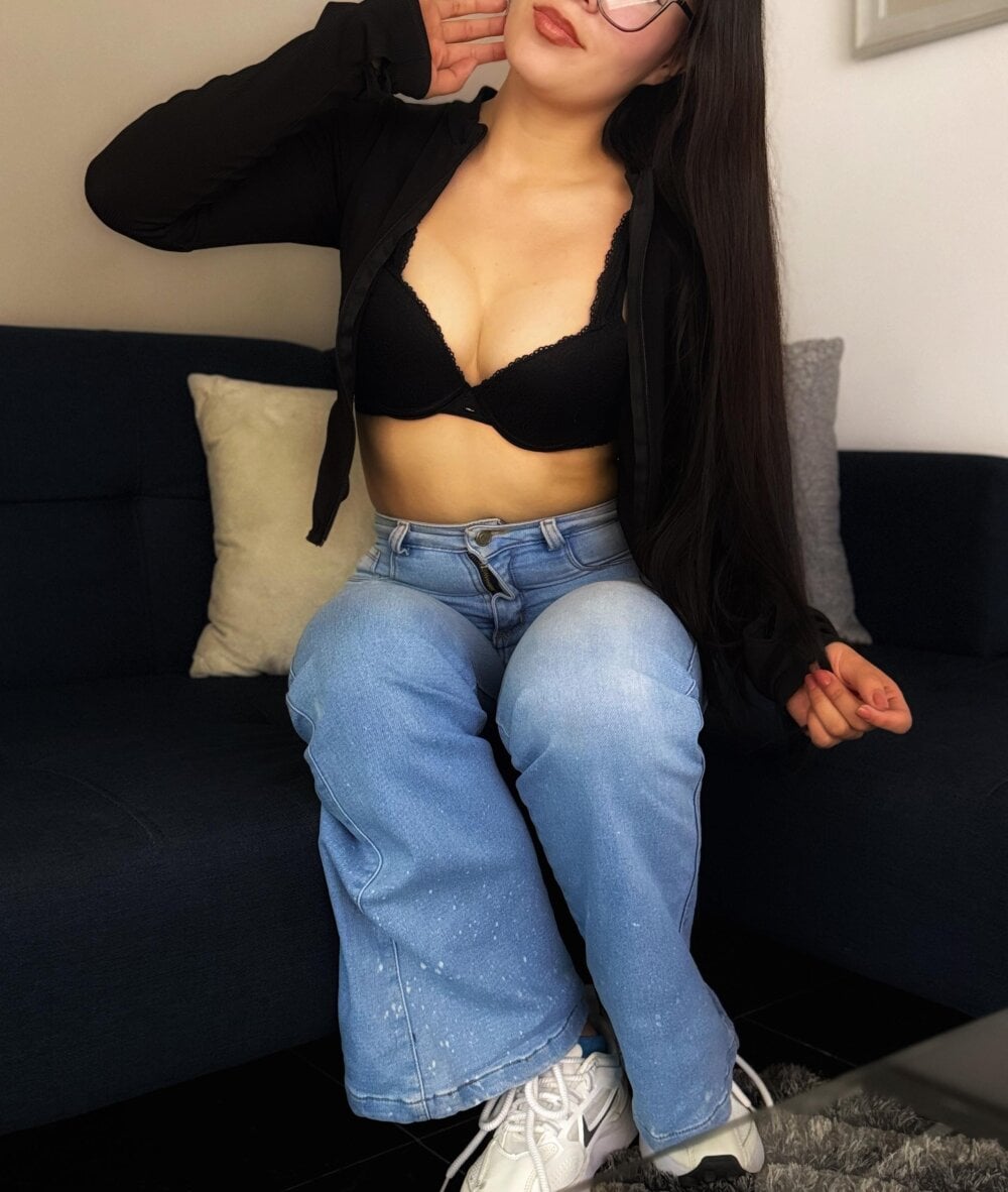 ARIA_AND_NICK Chatroom