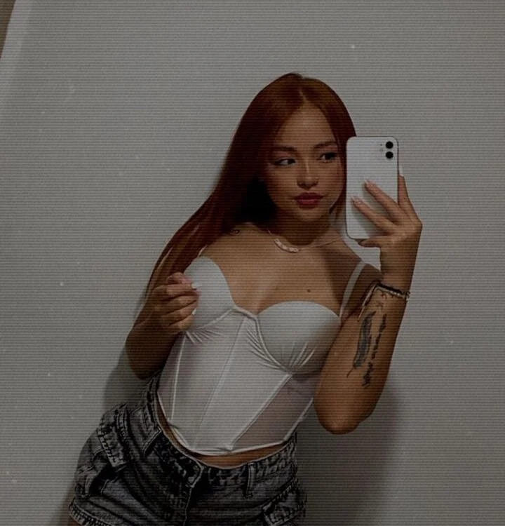 ASHLEY_COLLINS1 Chatroom