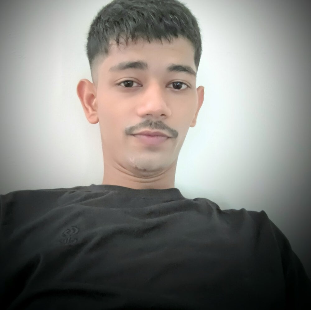 Aadi200210q Chatroom