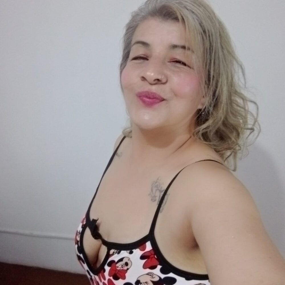 AbbyShows_ Chatroom