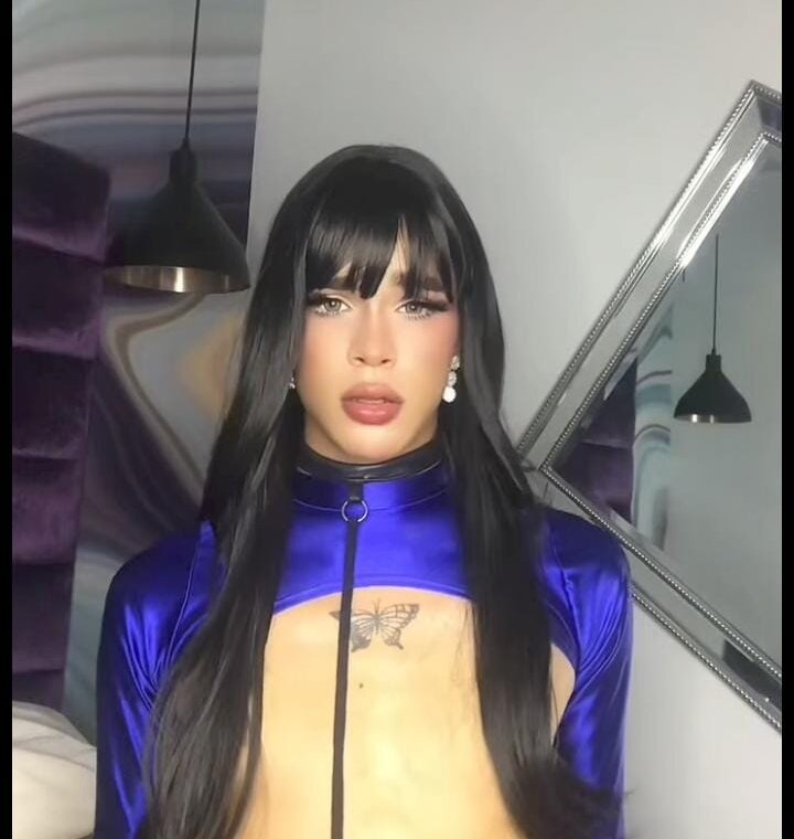 Adara_Ferrara Chatroom