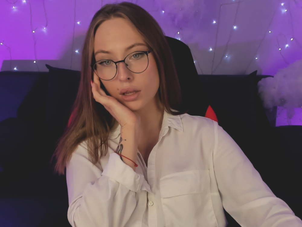 AdeleMoring Chatroom
