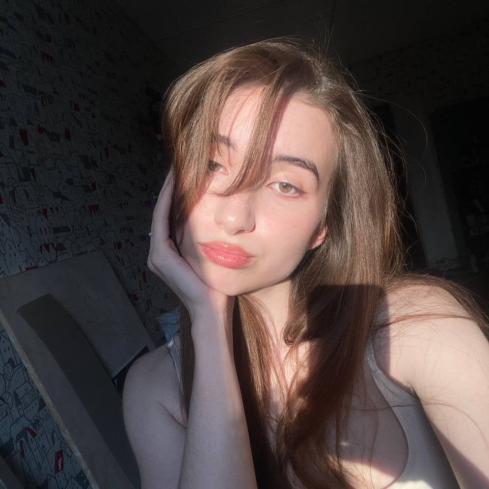 Adelina_Bliss Chatroom