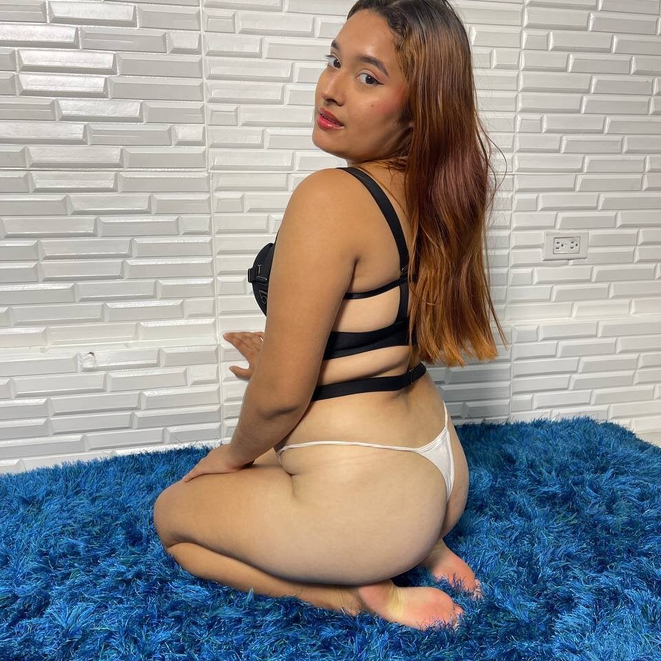 Adhara_Rousse_ Chatroom