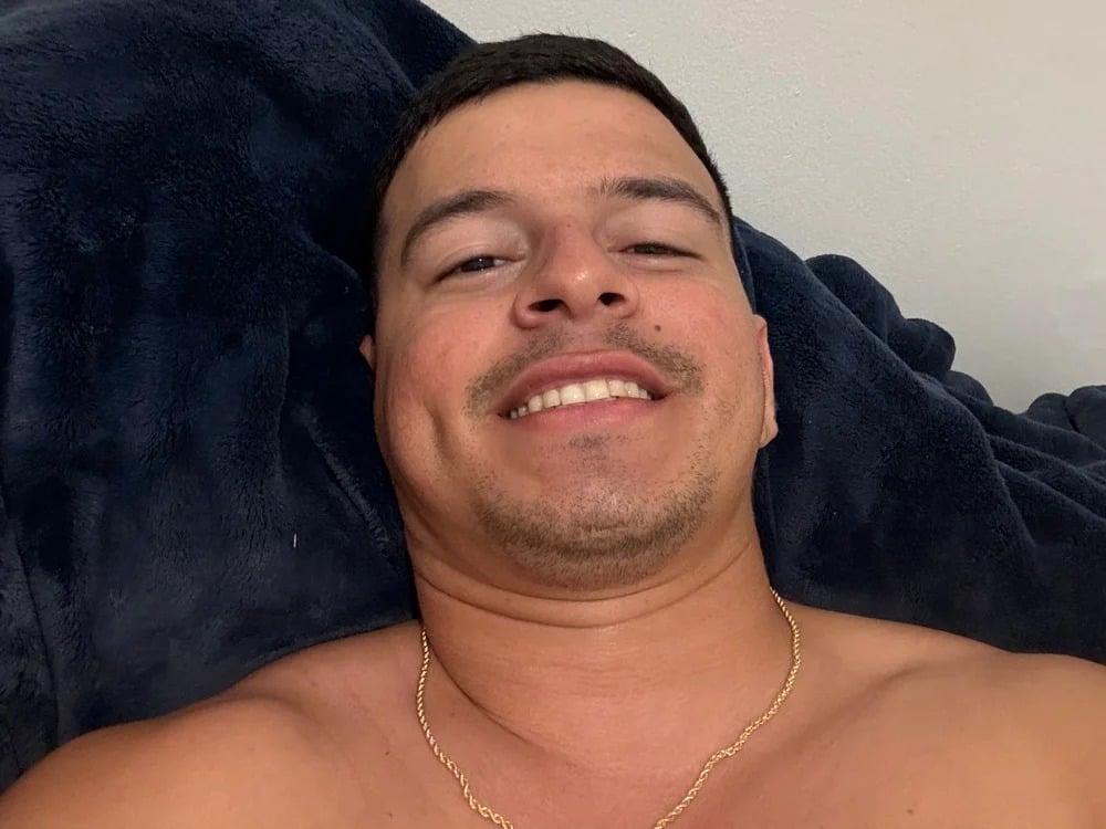 AdolfBe Chatroom