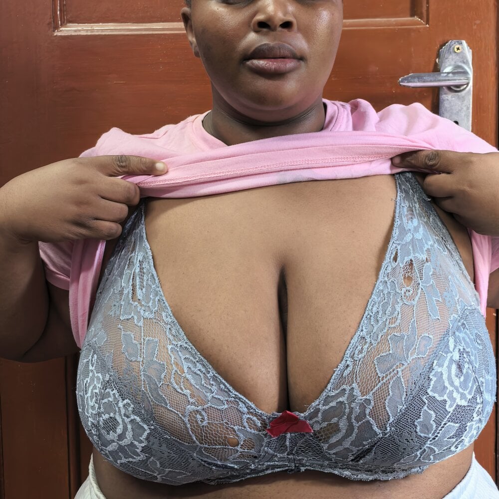 AfricanChubbyCurvey Chatroom