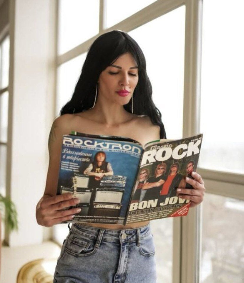 Agata__Moore Chatroom