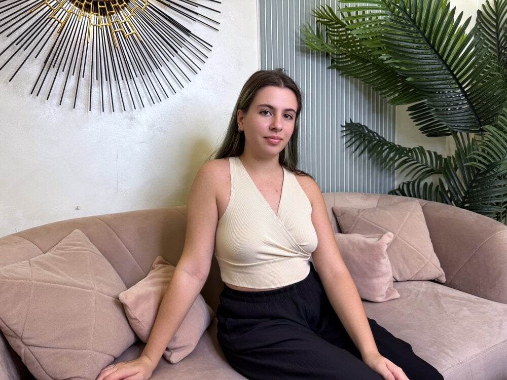 Akira_Halls Chatroom