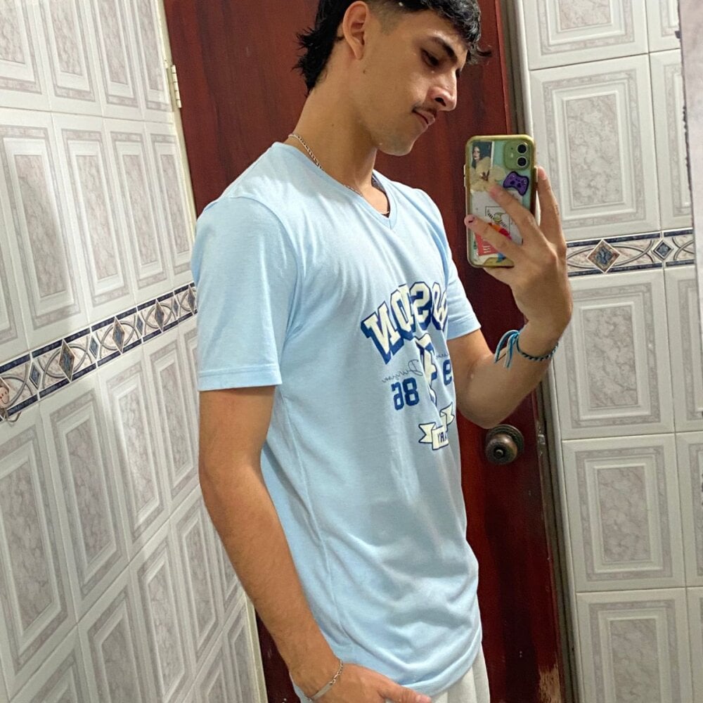 Alan_Del_Reyx Chatroom