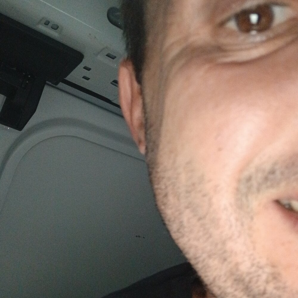 Alberto838383P- Chatroom