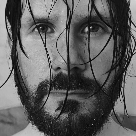 AlbinoAdonis Chatroom