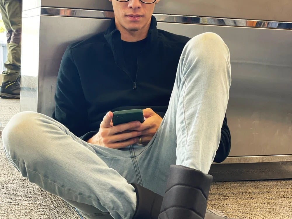 Alex_Dot Chatroom