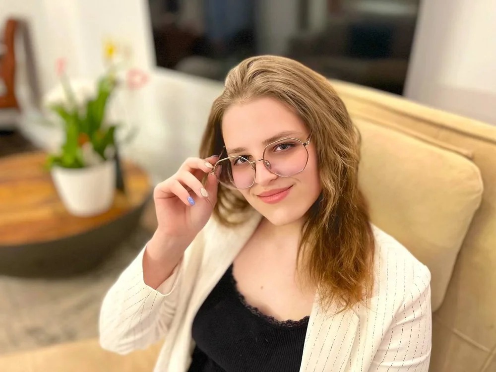 AlexaAvery Chatroom