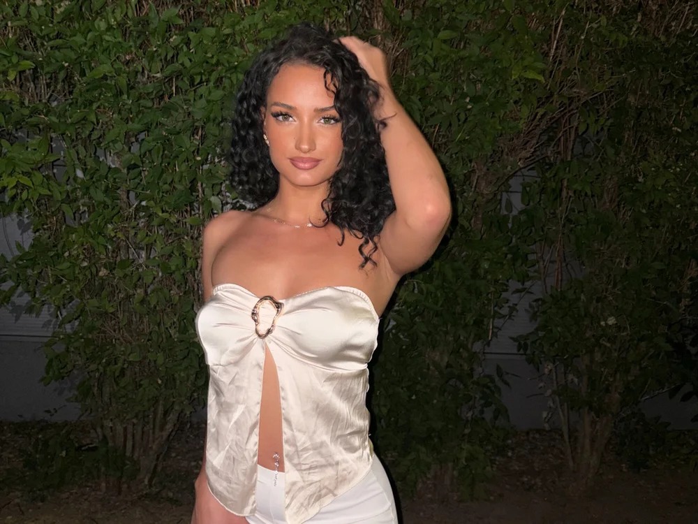 Alexa_Lexa Chatroom