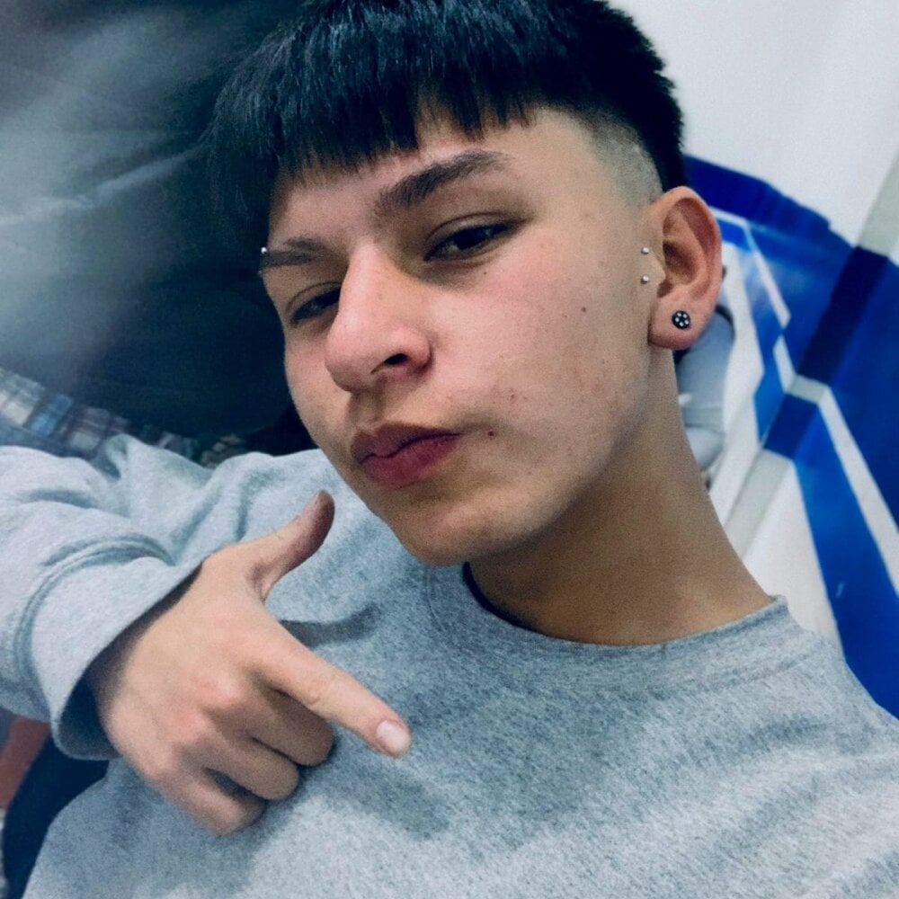 Alexander_Collinss Chatroom