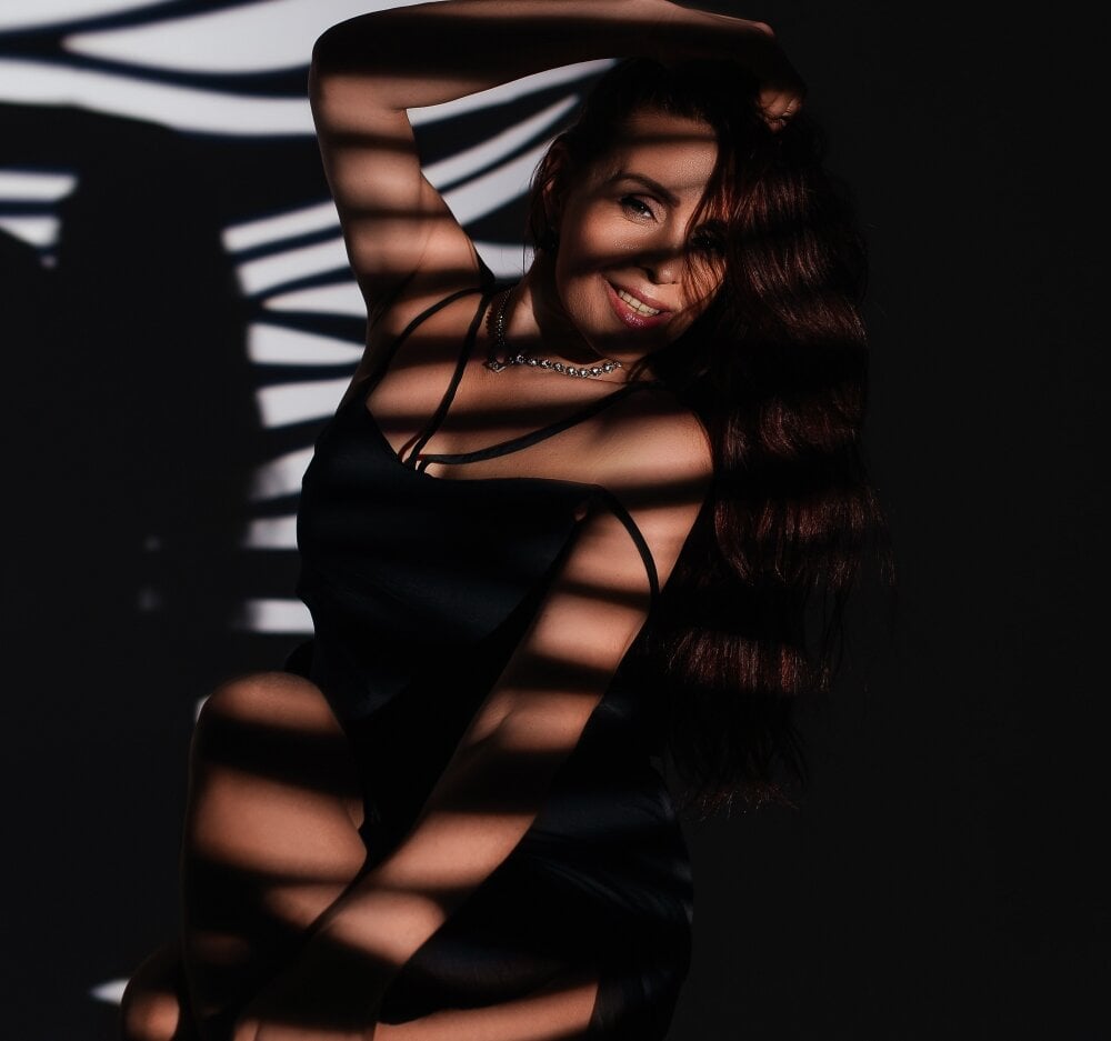 Alexis_Lovely Chatroom