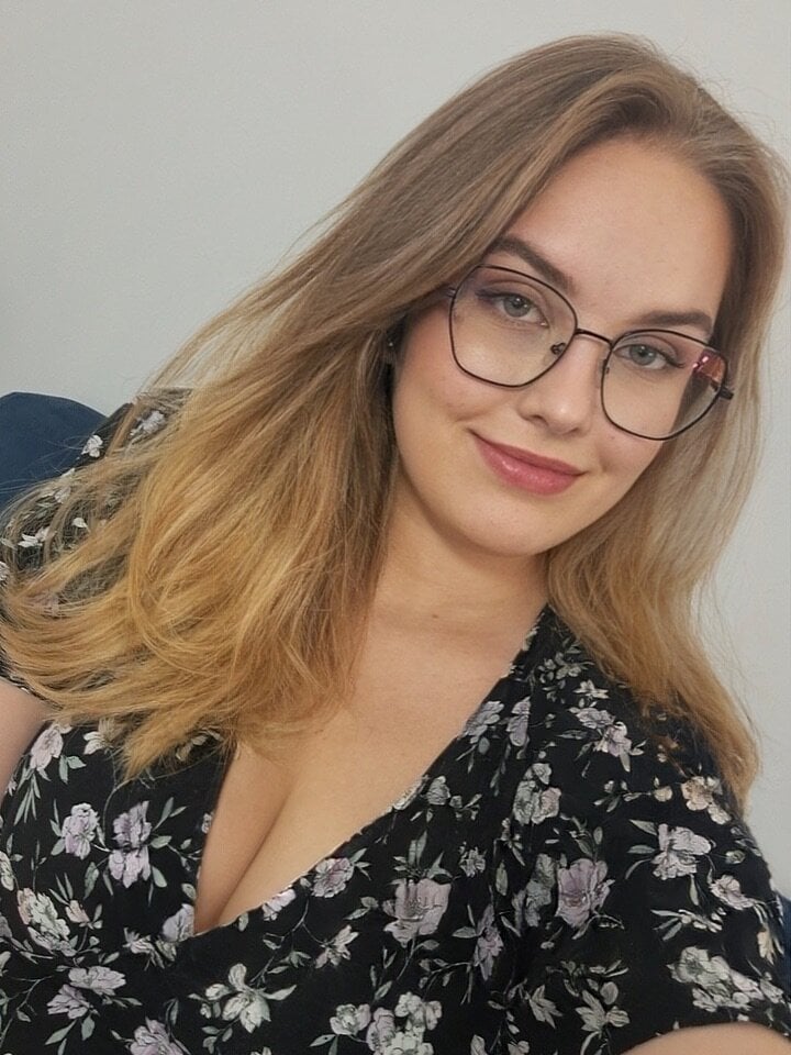 AliceCrazy69 Chatroom