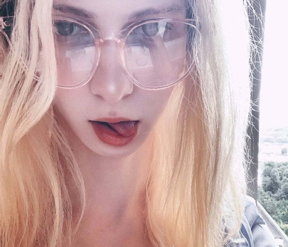 AlicePinkhead Chatroom