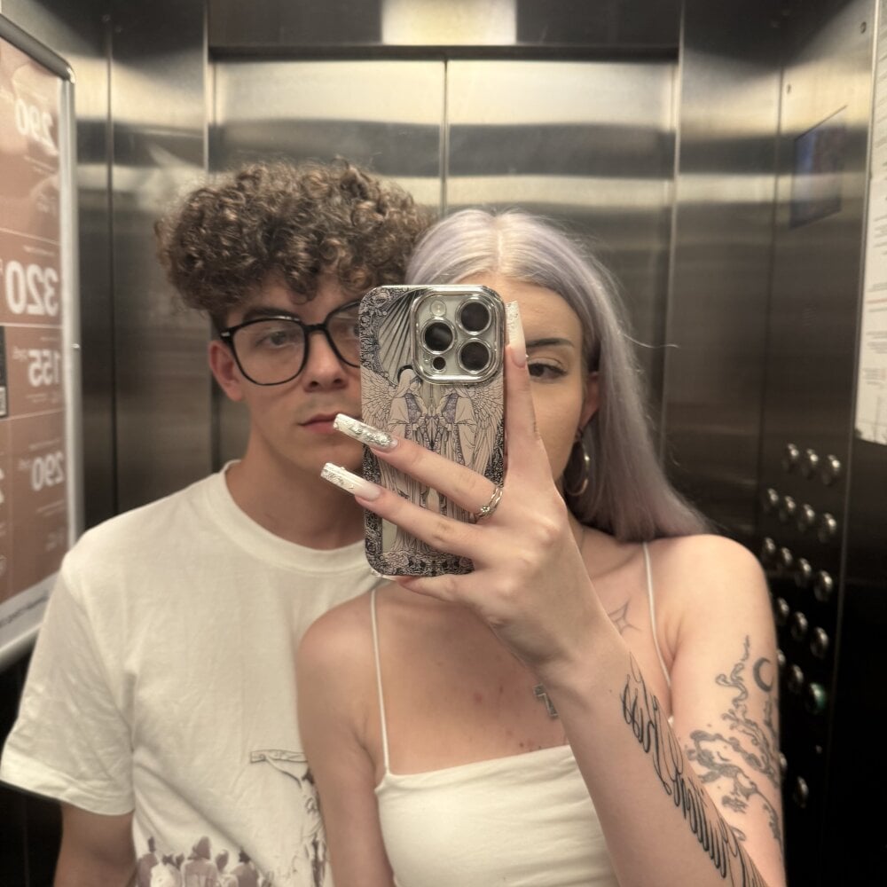 AliceQuenby Chatroom