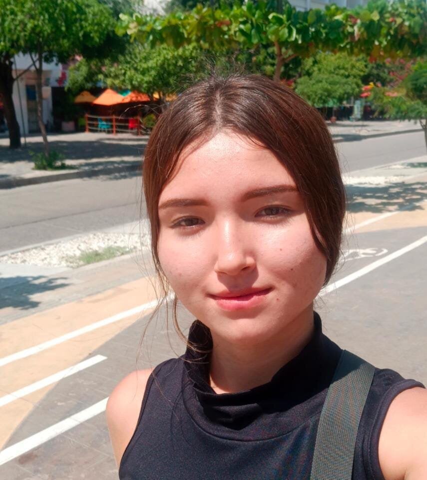 Alice_bloom_ Chatroom