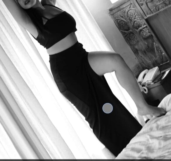 Alina_khan01 Chatroom