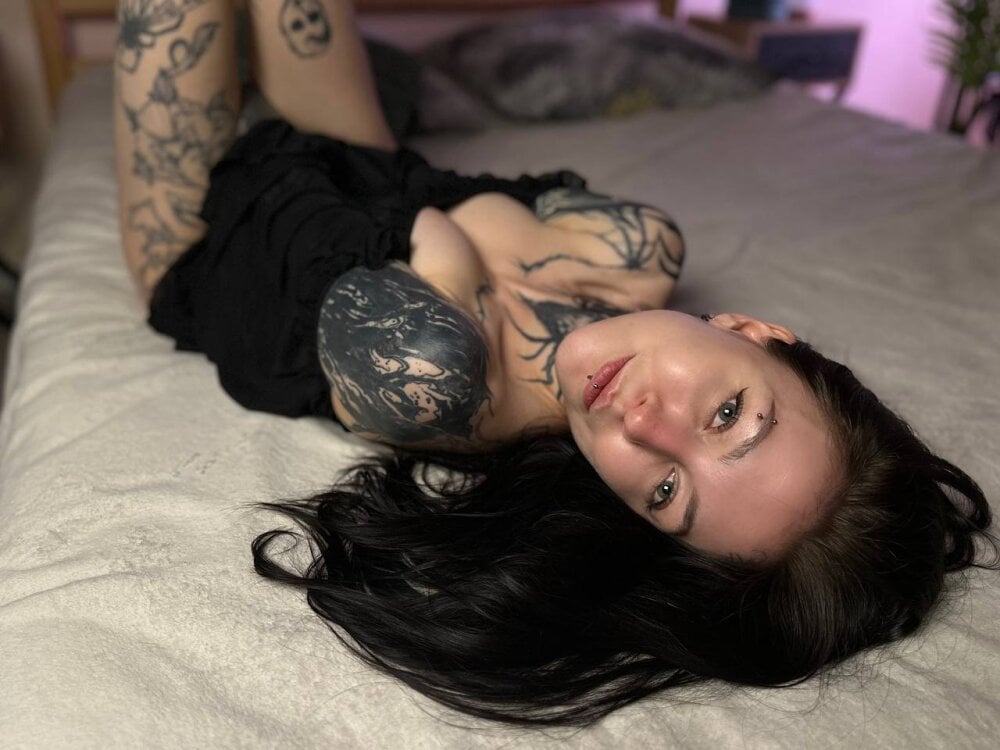Alise_Eve_ Chatroom