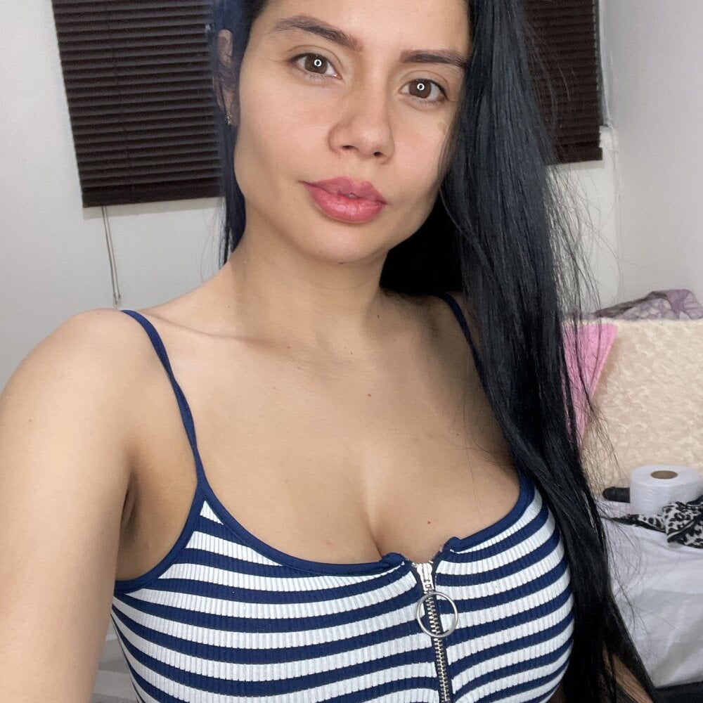 Alondra_fetish Chatroom