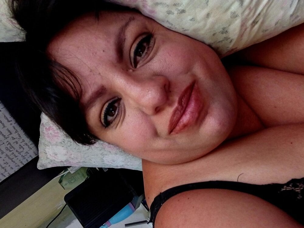 Alondrabb80 Chatroom