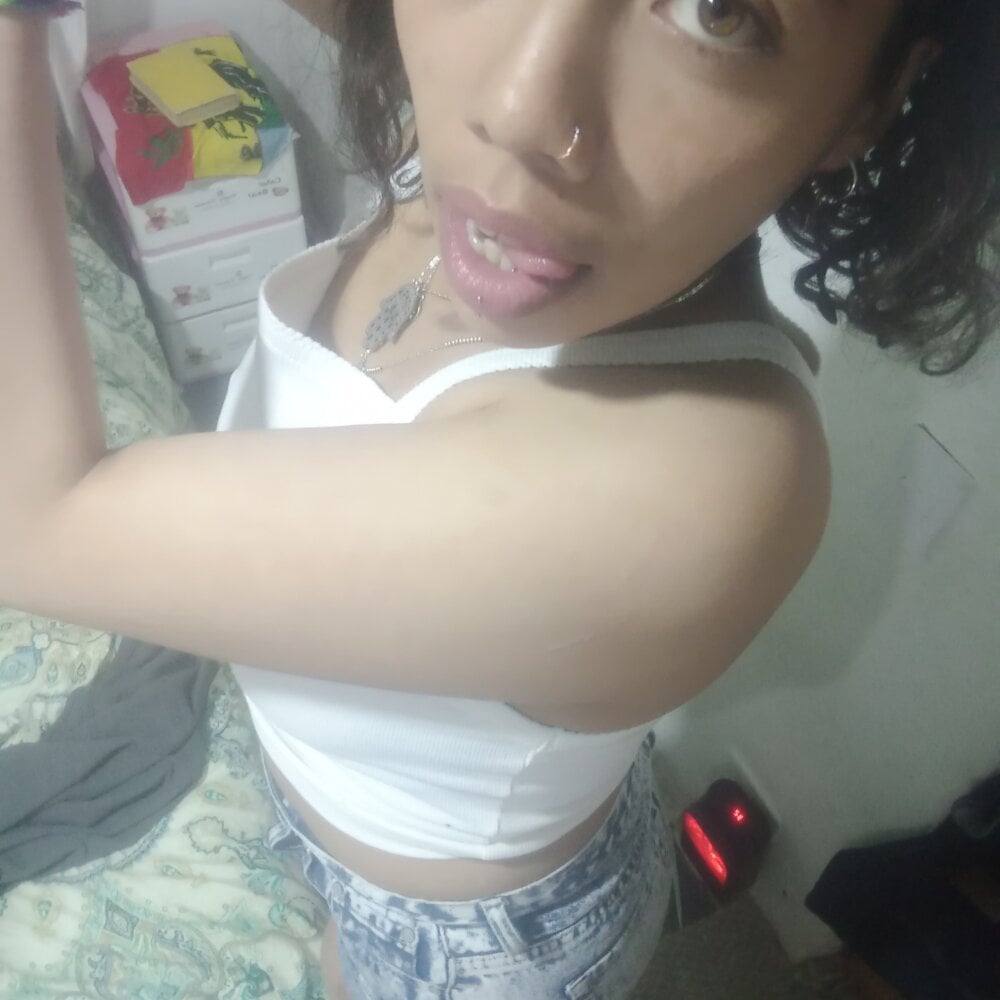 AmaraRoberts420 Chatroom