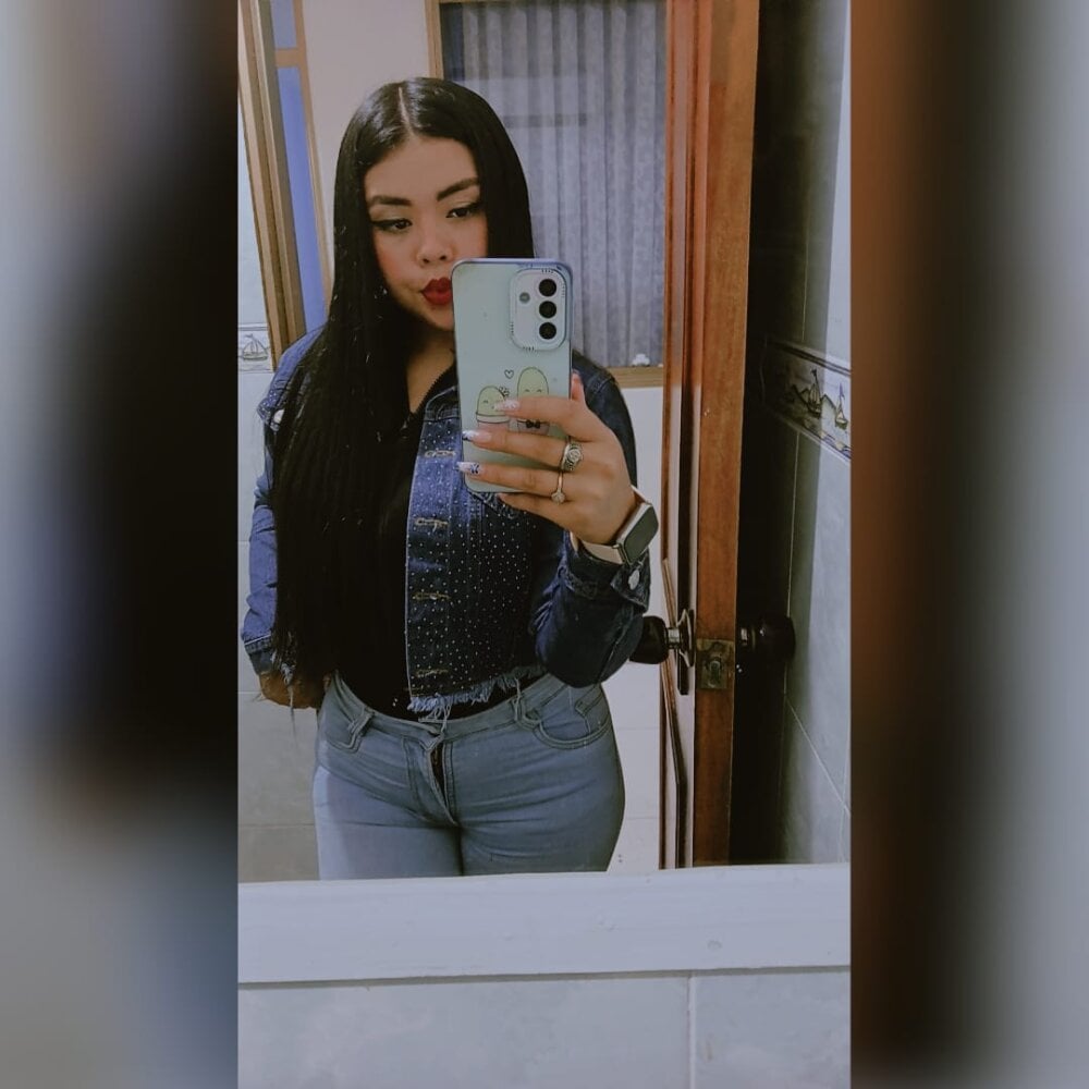 Amarantha_Sinclair69 Chatroom