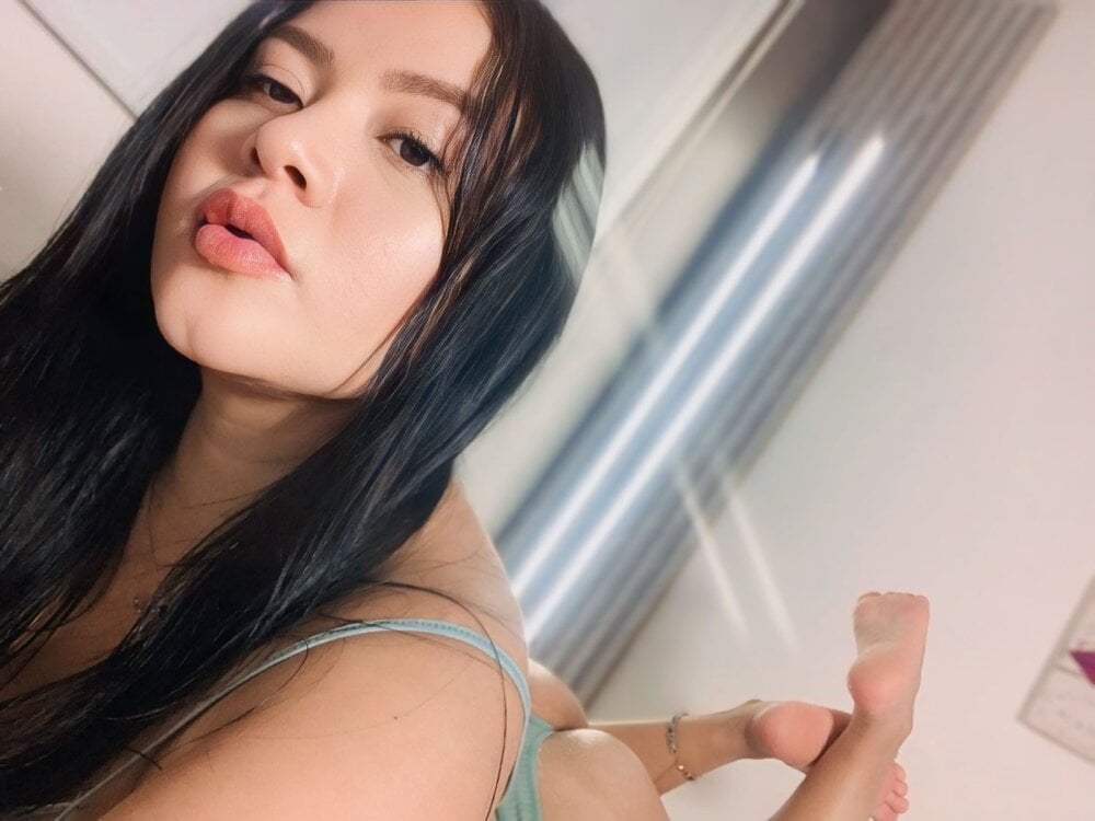 Amber_Santana Chatroom
