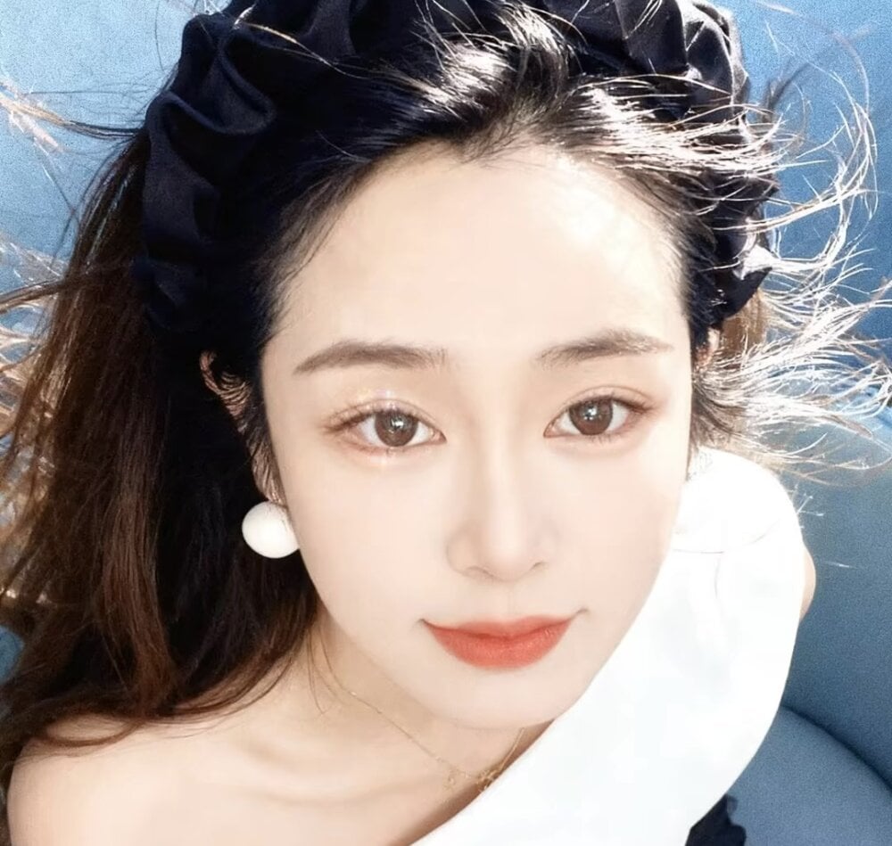 Amelia-12301 Chatroom