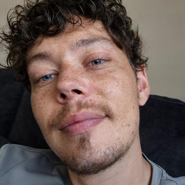 Analboiiiii Chatroom