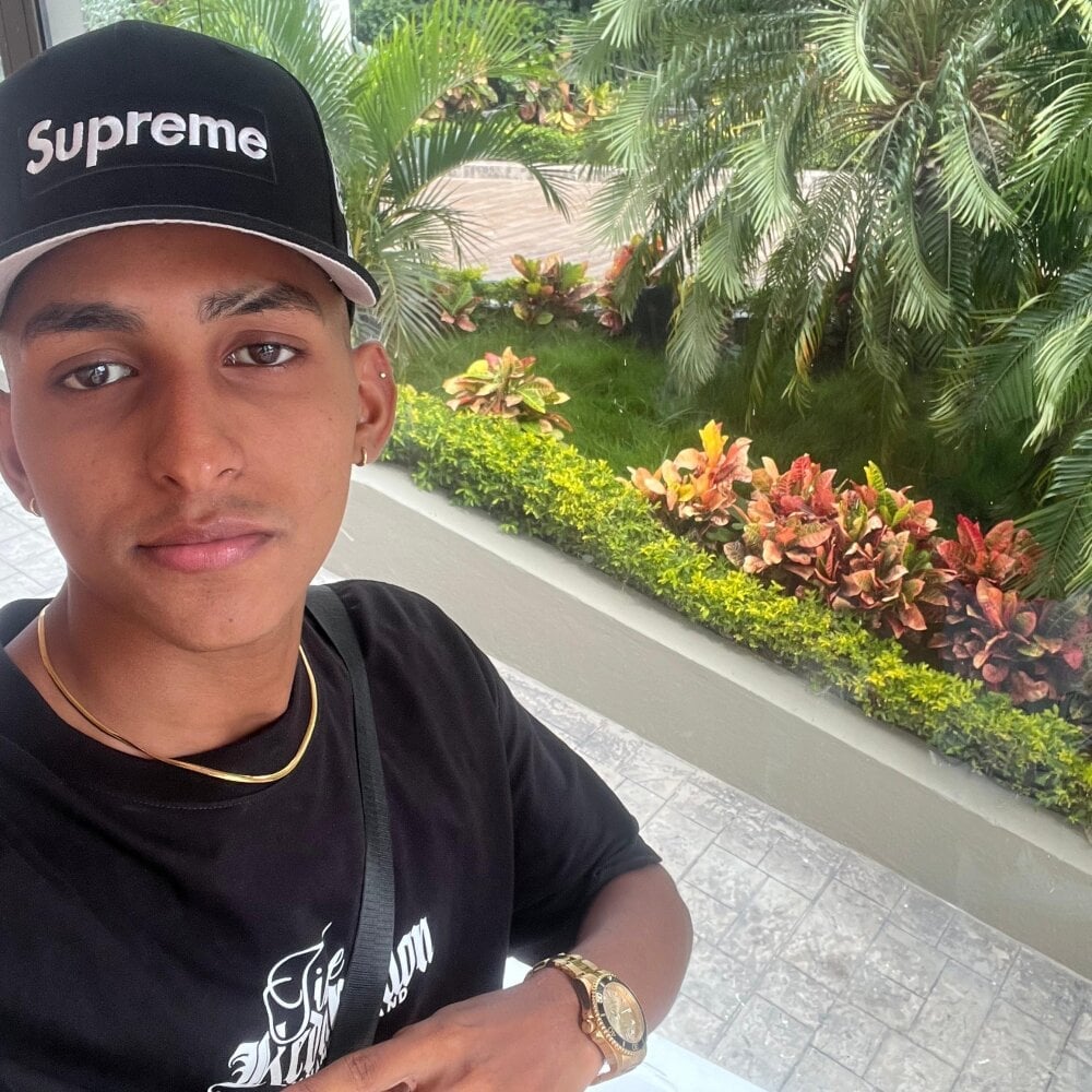 Andrea_leo10 Chatroom