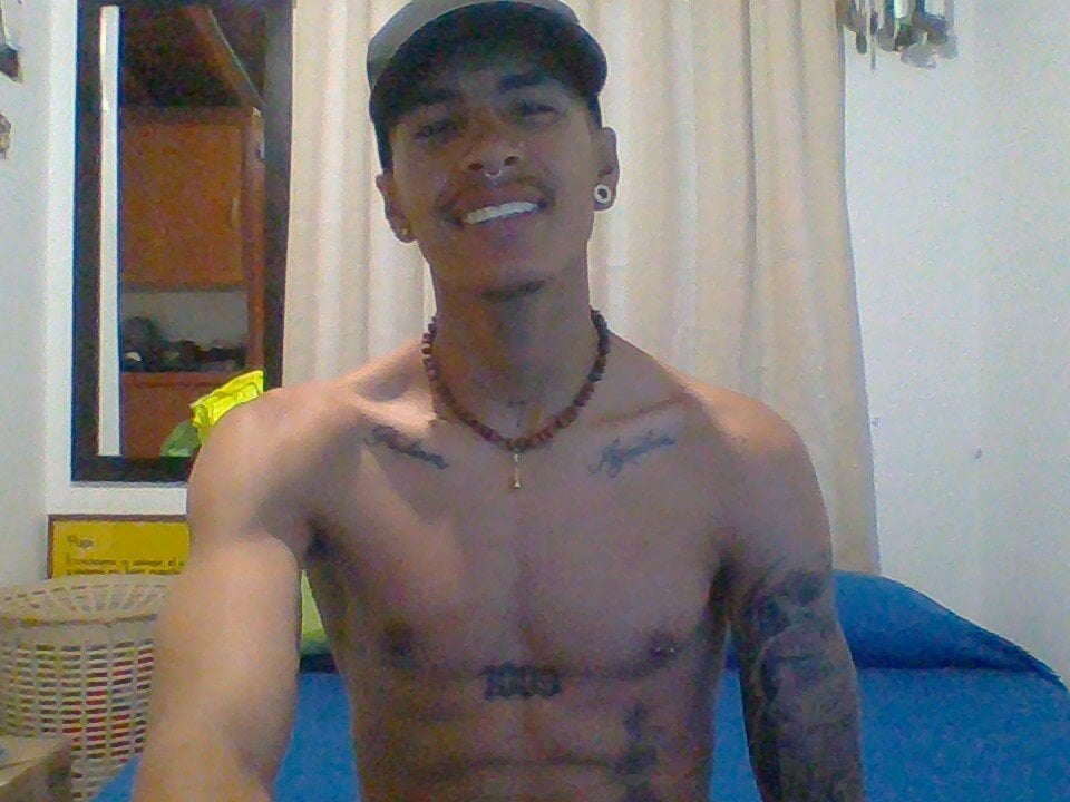 Andrew_wells Chatroom