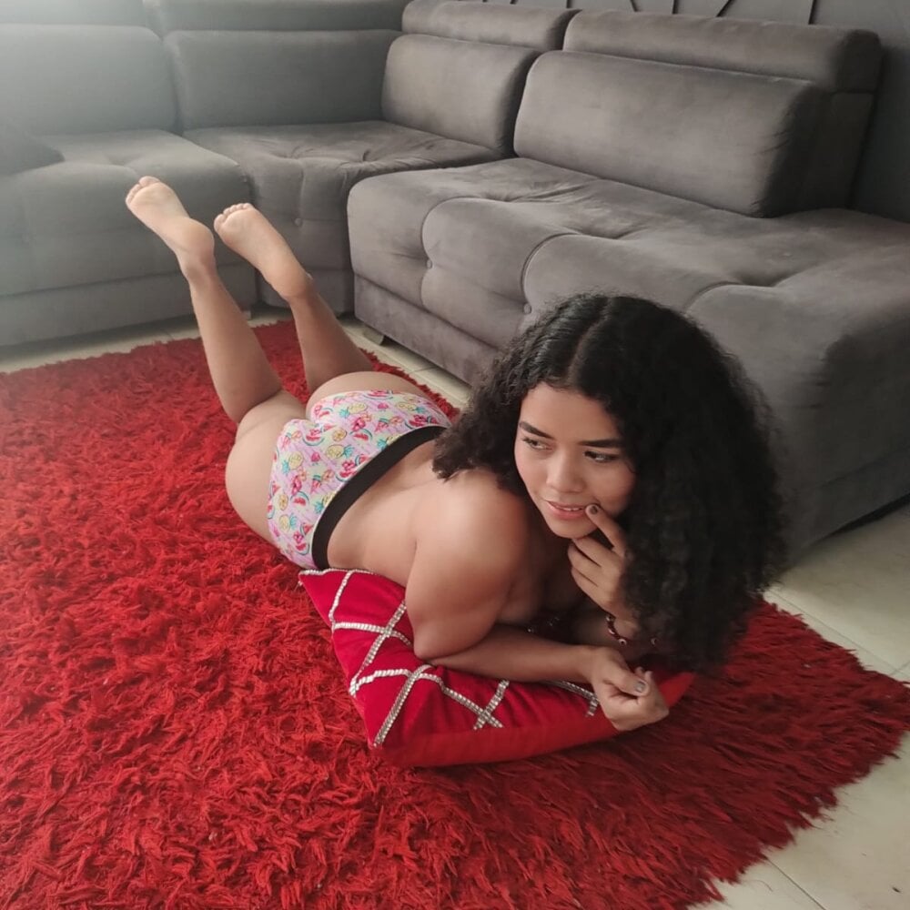 Angela_lovee Chatroom