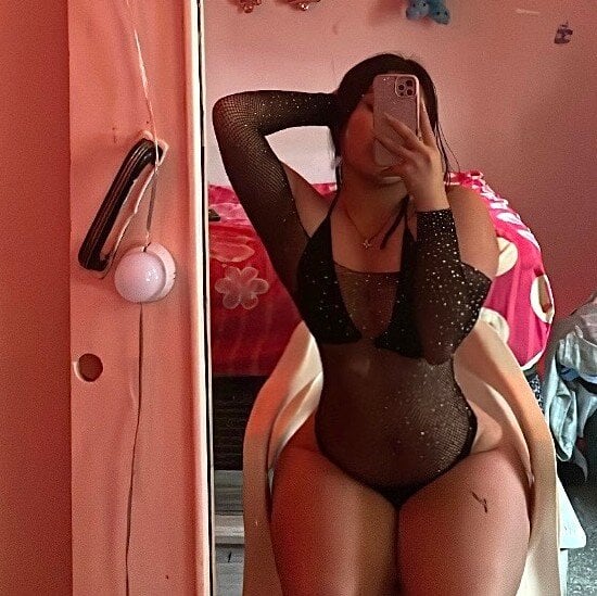 Angelica__adams Chatroom
