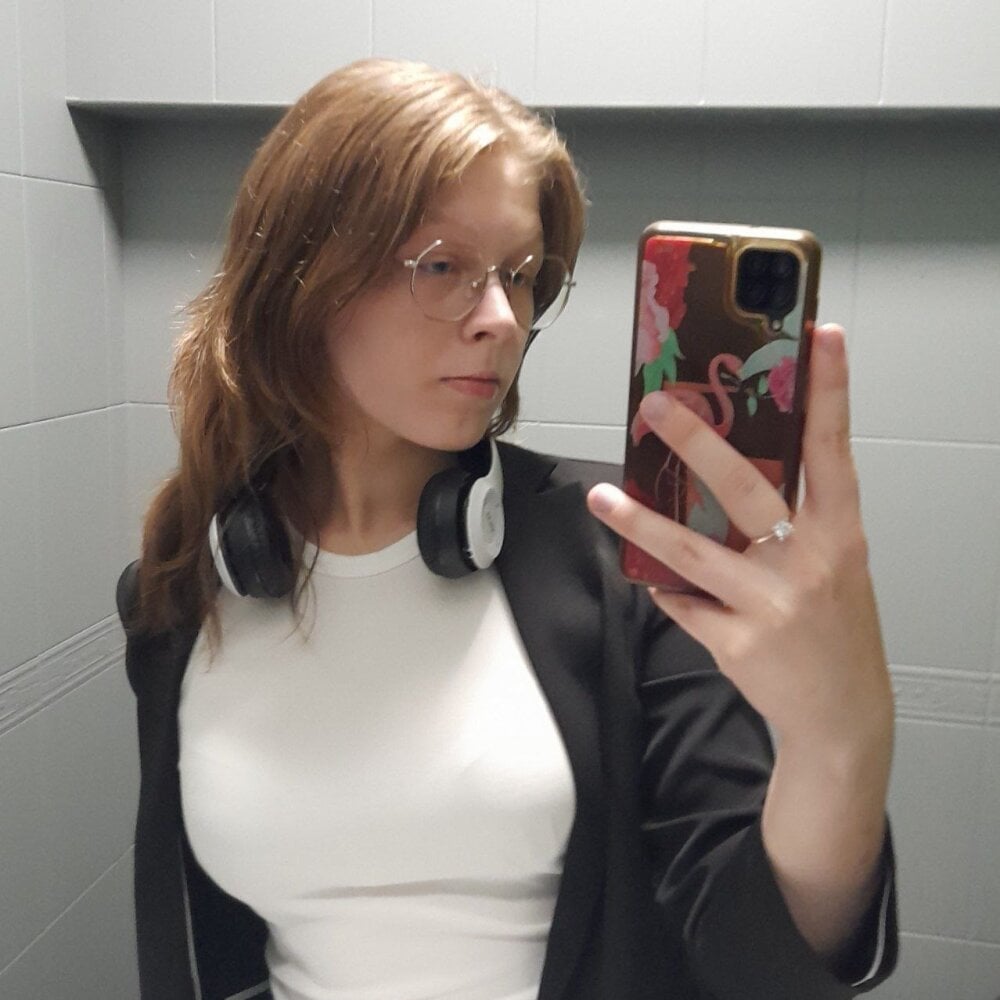 Angelie__Eyes Chatroom