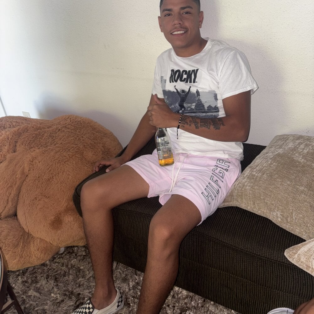 Angeljosebaza Chatroom