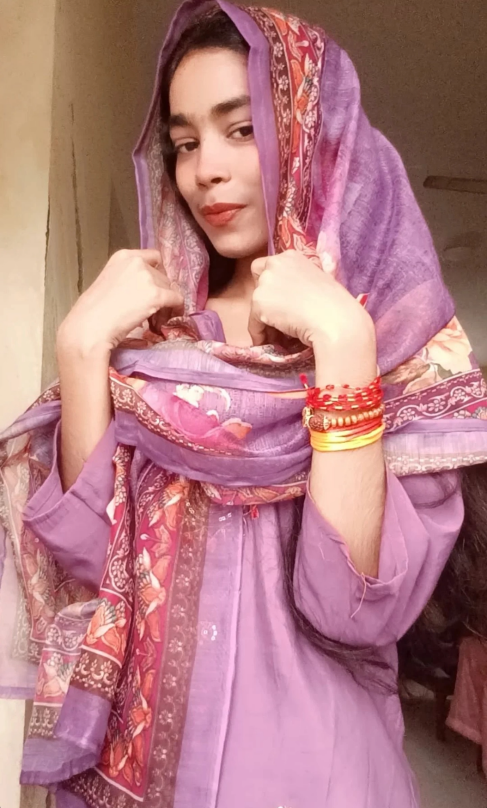 Anika_Singh Chatroom