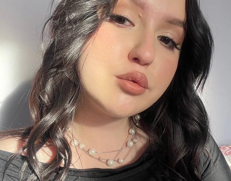 AnnaDelicious_ Chatroom
