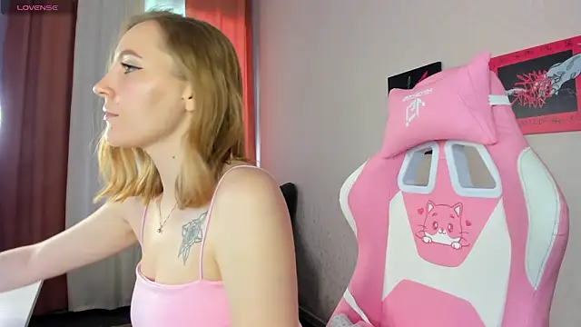 Anna_Chelsea Chatroom