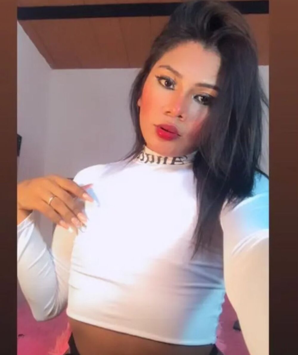 AnntonellaHott Chatroom