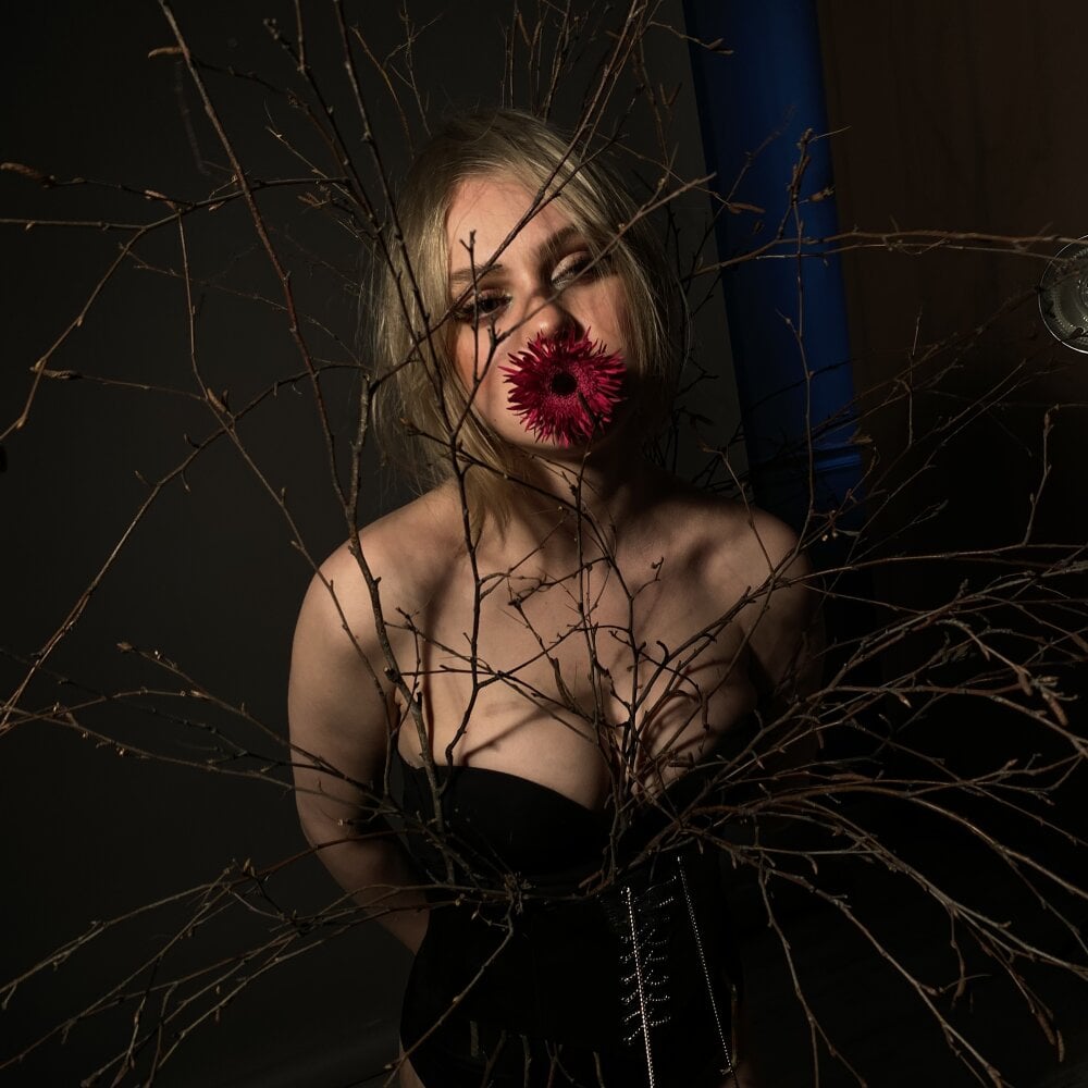 Anny_Blossom Chatroom