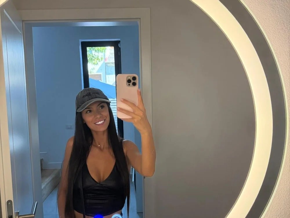 Aria_Simone Chatroom
